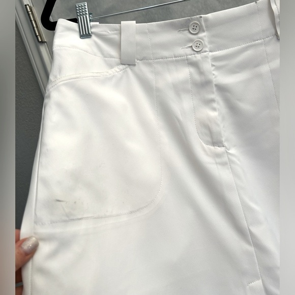 Nike Golf all white skirt skort w/front pockets w/zip & button closure. Sz-8 R12 - Picture 12 of 14